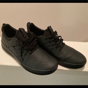 Nike SB NYJAH FREE Triple Black Barely Used